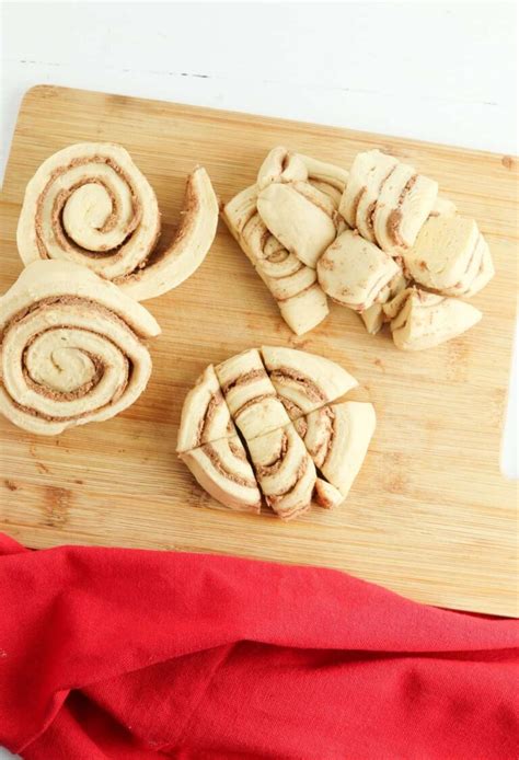 Strawberry Cinnamon Rolls Recipe Dine Dream Discover