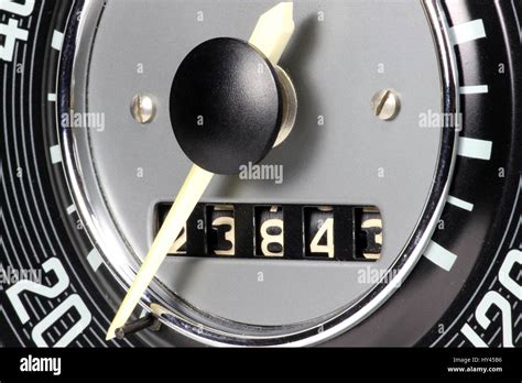 Compteur De Vitesse Et Du Compteur Kilom Trique D Une Voiture Classique