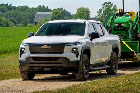 Chevrolet Silverado Ev Wt Press Photos Exterior Front