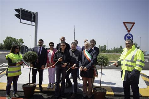 Inaugurata La Rotatoria Di Formigosa La Voce Di Mantova