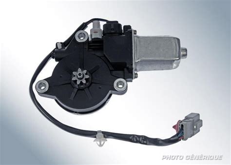 Motor eléctrico elevalunas BOSCH 0 130 821 699 al mejor precio Oscaro