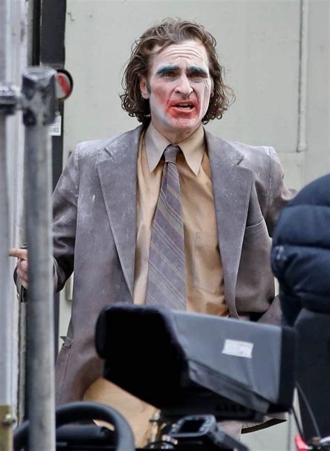 Dc Brasil Fan Account On Twitter Novas Imagens De Joaquin Phoenix