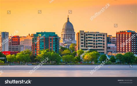 Madison Wisconsin Usa Downtown Skyline Dusk Stock Photo 1953331894 ...