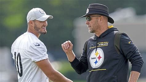 Steelers' Mike Tomlin Detailed Matt Canada's Improvement "He Got Better"