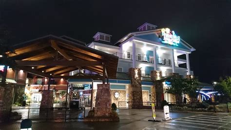 Margaritaville hotel pigeon forge - masafc