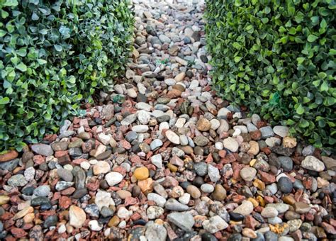 Types Of Landscaping Rocks And How To Use Them