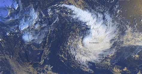 L Le Maurice Sous Menace Du Cyclone Freddy