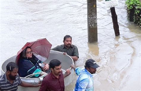 Kerala Floods: Indian Red Cross Relief and Rescue Underway - The ICRC ...