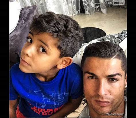 Cristiano Ronaldo Et Son Fils La Paternité Une Expérience