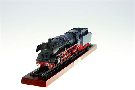 Märklin 39009 Schnellzug Dampflokomotive Baureihe 01 146 Modell