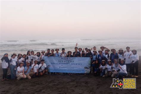 Himikan FPIK Unpad Gelar Edukasi Dan Konservasi Penyu Di Pantai Batu