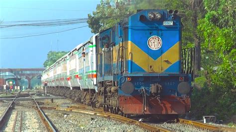 Rupsha Express Leaving Ishwardi Jn With Wdm3a 6507 Loco ।। White Coach