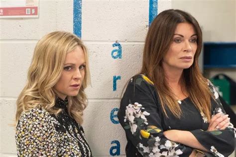 Itv Coronation Street S Carla Connor Returns With Worrying News As