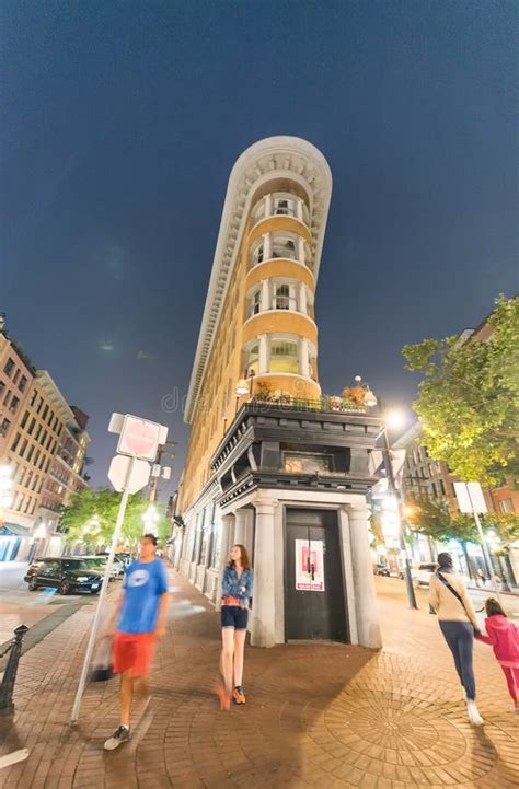 Vancouver Canada August 8 2017 Tourists At Night In Gastown It Is