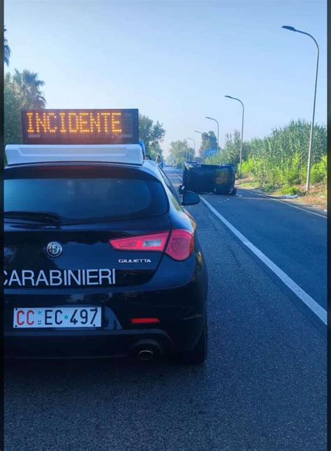 Auto Si Ribalta E Muore Bimba Arrestato Il Conducente Era Stato