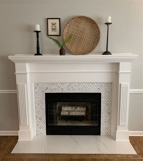 30 White Fireplace Tile Ideas DECOOMO