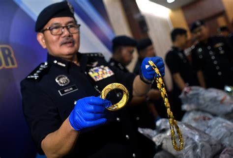 Five Nabbed Drugs Worth Almost RM1m Seized In Kuala Lumpur Malay Mail