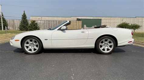 2000 Jaguar Xk8 Convertible For Sale At Auction Mecum Auctions