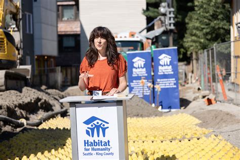 Habitat Homeowner Amber Cortes Chs Capitol Hill Seattle News