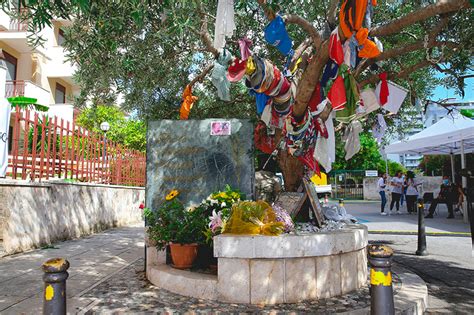 Firma Giardino Memoria In Via D Amelio Un Altro Passo Per Il Nostro