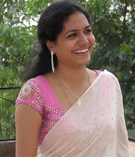 Singer Sunitha Biography – Age, DOB, Height, Weight, Family Profile ...