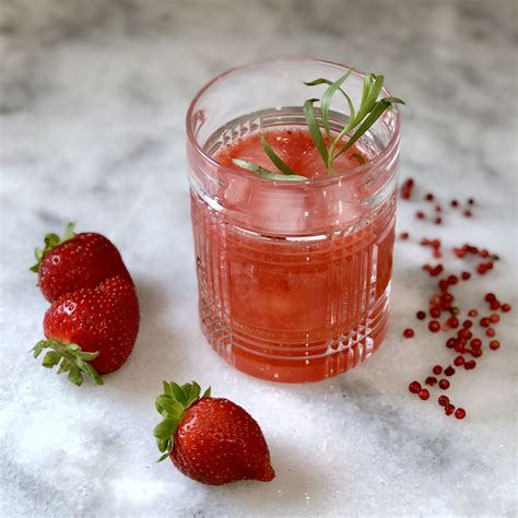 Pink Pepper Berry | Thirsty Radish