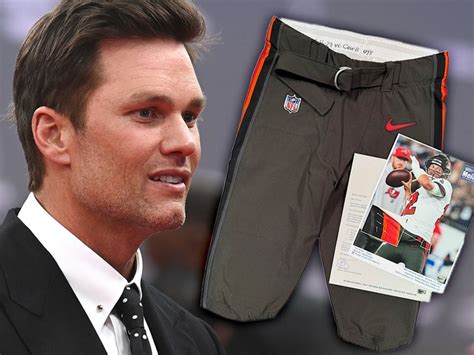 Tom Bradys Pants From Final Nfl Game Sell For Over 89k At Auction