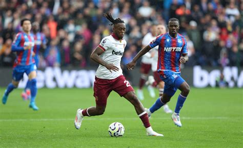 Teenager S Fierce Battle With Aaron Wan Bissaka In West Ham Training Is