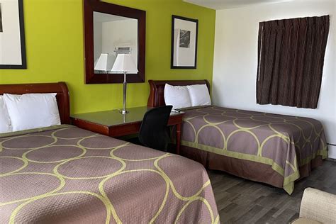 Rodeway Inn In Pittsfield Find Hotel Reviews Rooms And Prices On