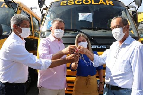 Deputada Ivana Bastos E Governador Rui Costa Entregam ônibus Escolares