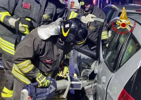 Incidente Stradale A Cittadella Tra Auto E Furgone Sul Cavalcavia Un