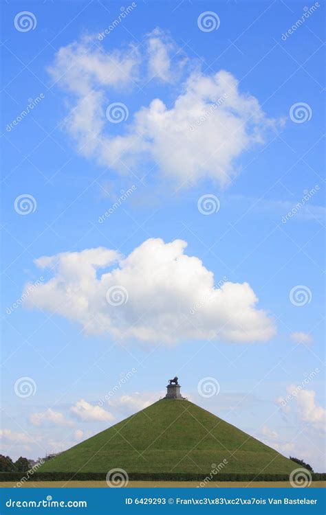 The Lion S Mound of Waterloo Stock Image - Image of history ...