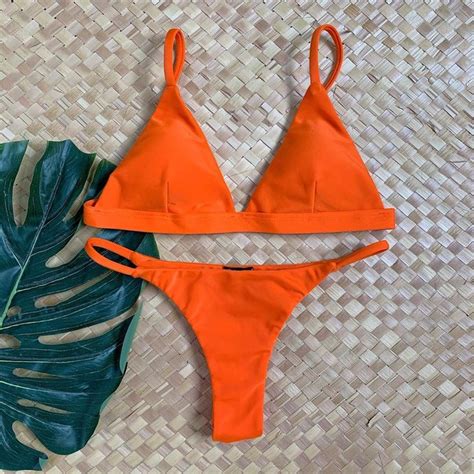 4 Hot Sexy Gabriela Campos Bikini Pics