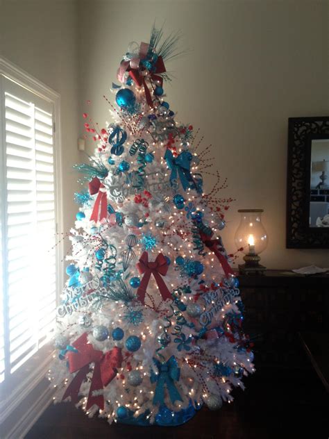 Elegant Red White And Blue Christmas Tree