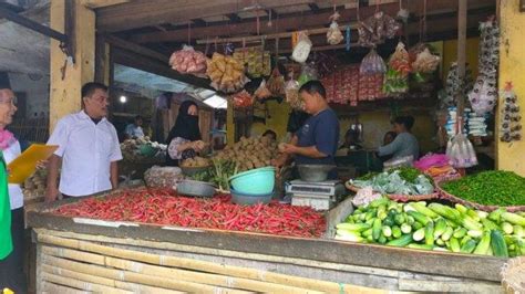 Harga Bumbu Dapur Di Pasar Tradisional Majalengka Cenderung Turun Usai