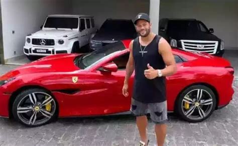 Carros do Hulk veja as 5 incríveis máquinas do atacante do Atlético MG