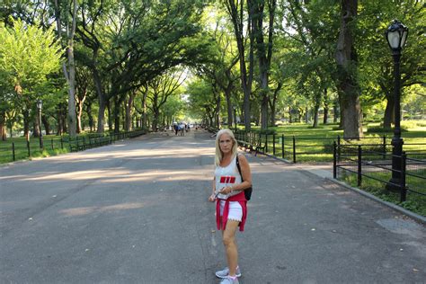 Manhattan mall nyc closure rumors are worrying local business owners 5