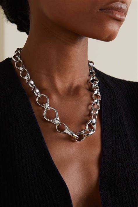 The 18 Best Chunky Necklaces To Elevate Your Outfits With Who What