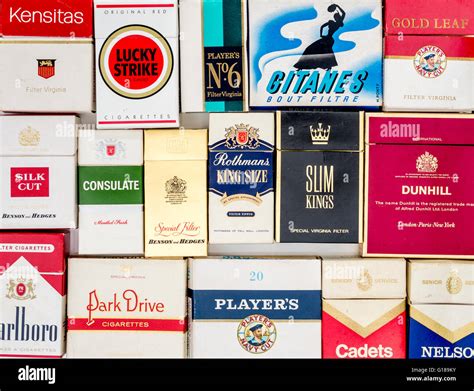 Rothmans cigarette packet hi-res stock photography and images - Alamy