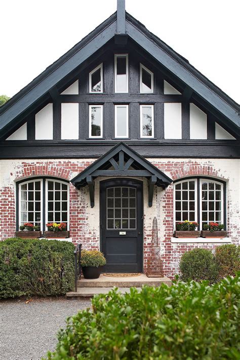 25 Tudor Style Houses With Charming English Inspired Architecture