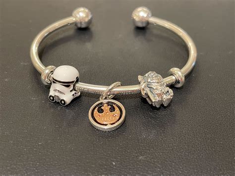 New Pandora Star Wars Bracelet And Charms Land At Walt Disney World