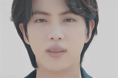 Bts Community Posts Dear Jin From Army ランチタイムに素敵すぎるジンくんを お届けしてみました