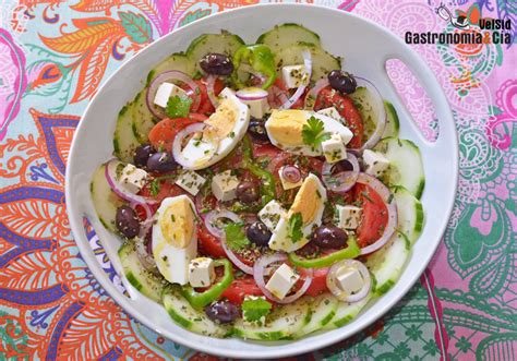 Ensalada Griega Horiatiki Salata Uno De Los Platos Más Refrescantes