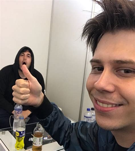 Pin De Fats En Elrubius Rubius Rubelangel Rubiusomg