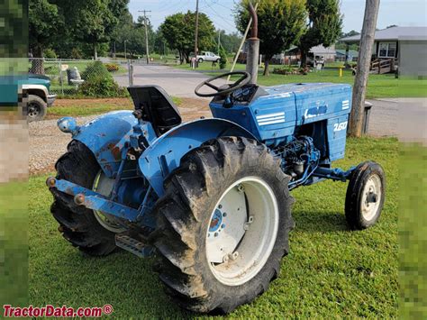 TractorData Long 260 Tractor Photos Information