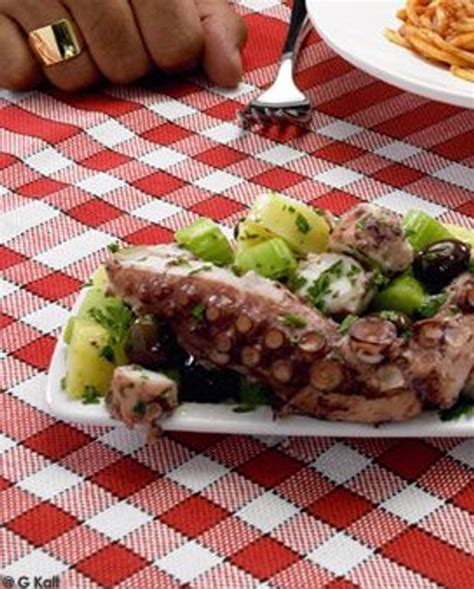 Salade De Poulpe Pour Personnes Recettes Elle Table