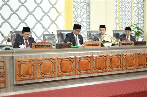 Dprk Gelar Paripurna Penyampaian Rekomendasi Lkpj Wali Kota Banda Aceh