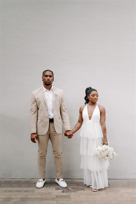 Olympic gymnast Simone Biles marries Jonathan Owens