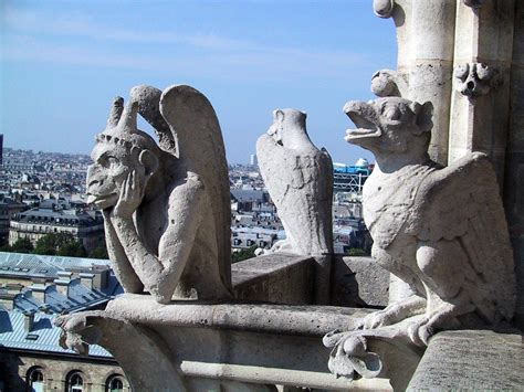 gargoyle statues  buildings