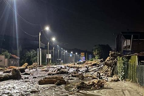 Maltempo A Brescia Dopo Il Gran Caldo Esonda Il Torrente Re Evacuati